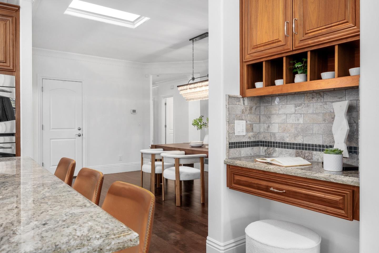 Detail Gallery Image 18 of 54 For 15571 Linda Ave, Los Gatos,  CA 95032 - 4 Beds | 2/1 Baths