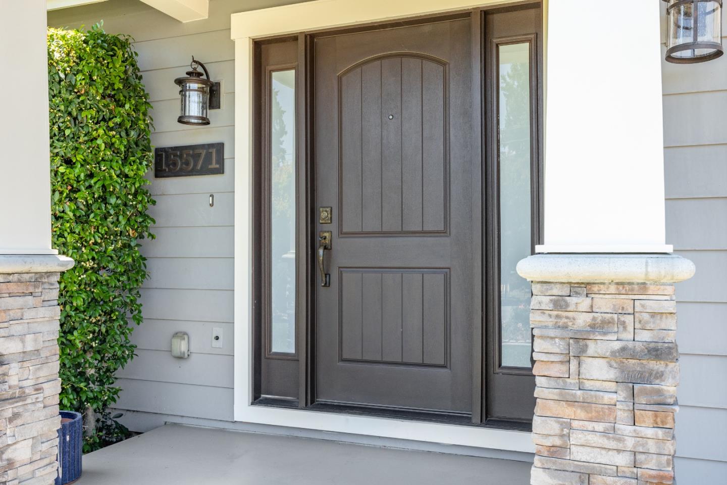 Detail Gallery Image 4 of 54 For 15571 Linda Ave, Los Gatos,  CA 95032 - 4 Beds | 2/1 Baths