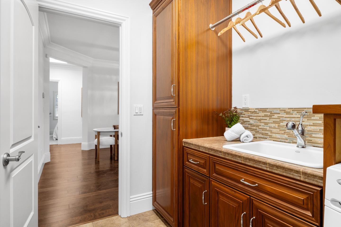 Detail Gallery Image 40 of 54 For 15571 Linda Ave, Los Gatos,  CA 95032 - 4 Beds | 2/1 Baths