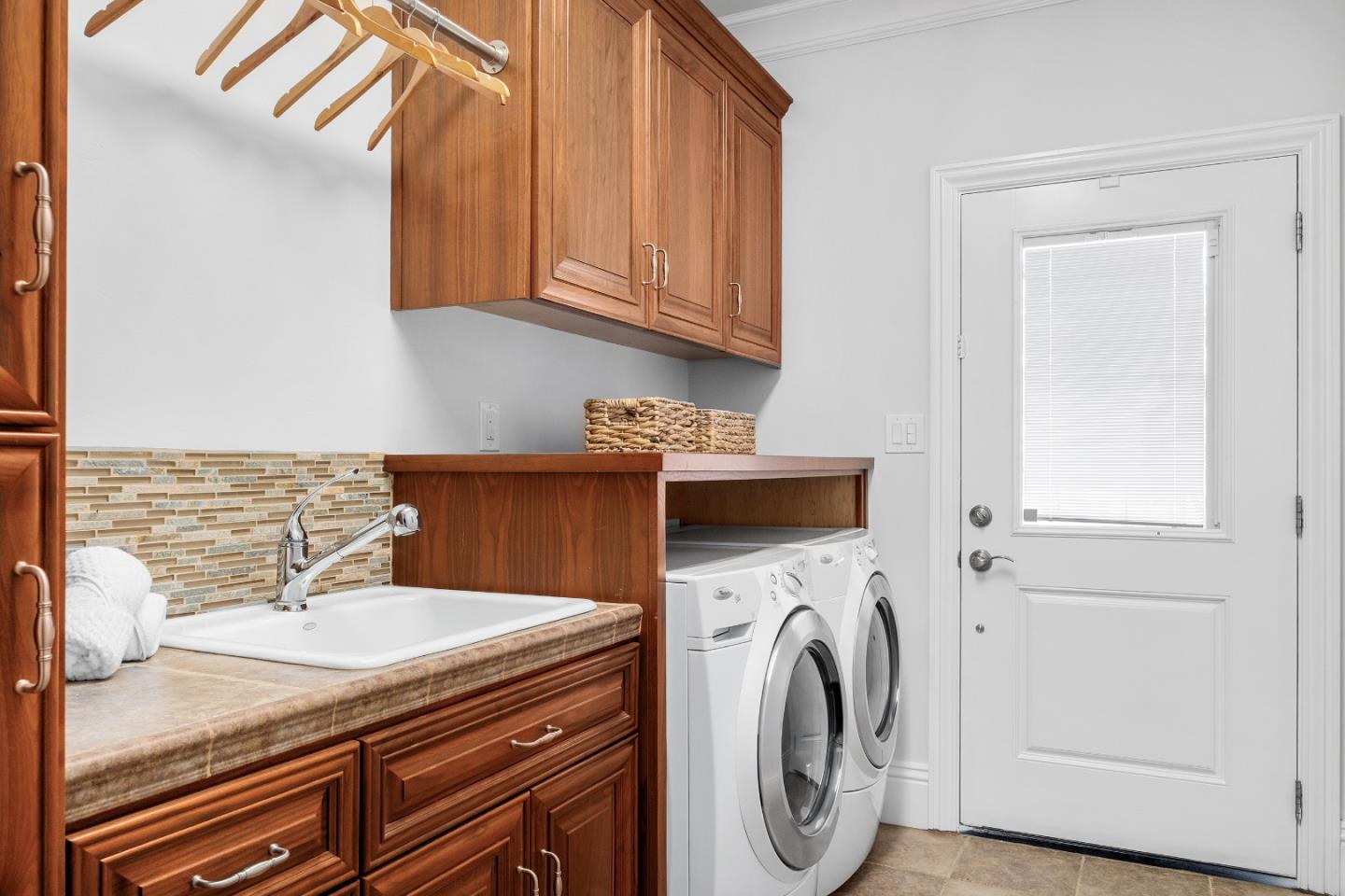 Detail Gallery Image 41 of 54 For 15571 Linda Ave, Los Gatos,  CA 95032 - 4 Beds | 2/1 Baths