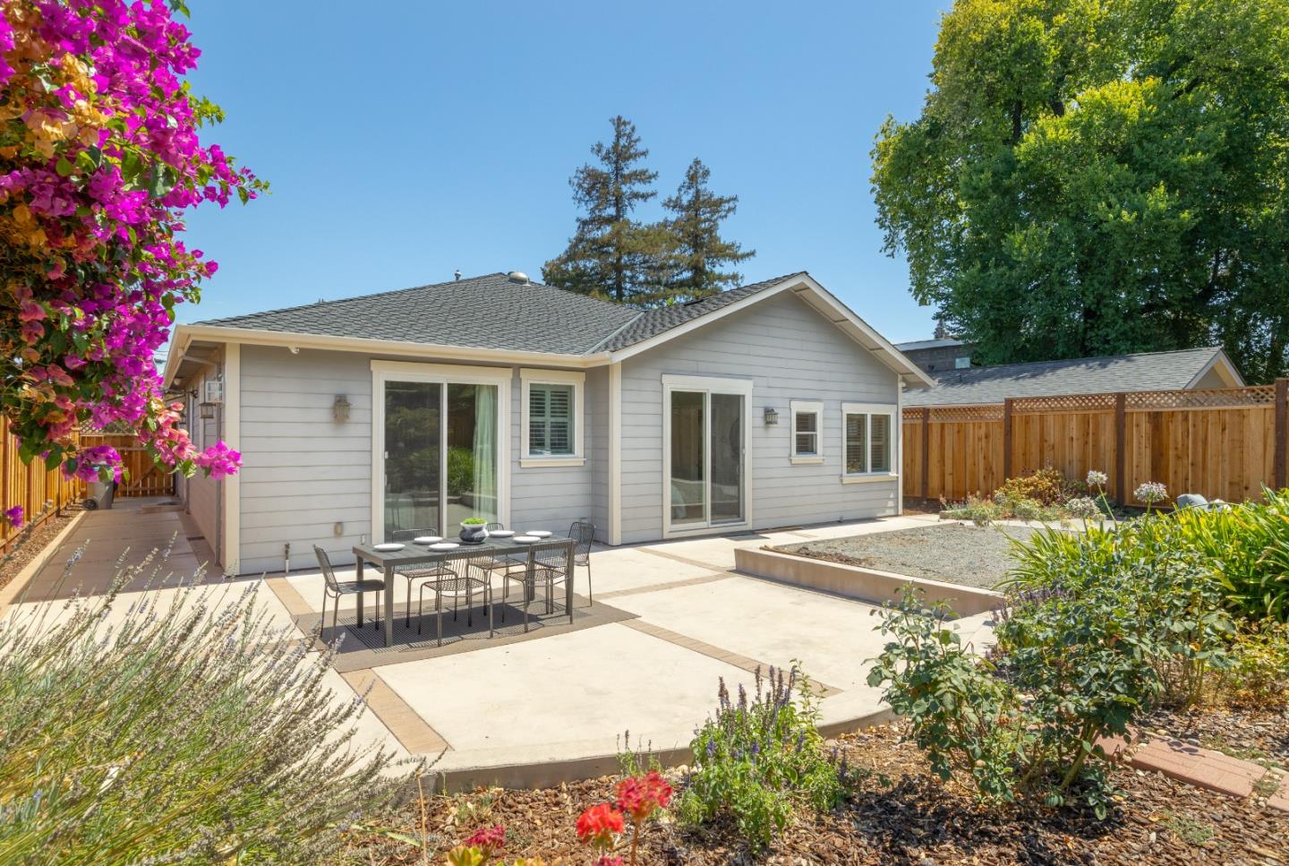 Detail Gallery Image 42 of 54 For 15571 Linda Ave, Los Gatos,  CA 95032 - 4 Beds | 2/1 Baths