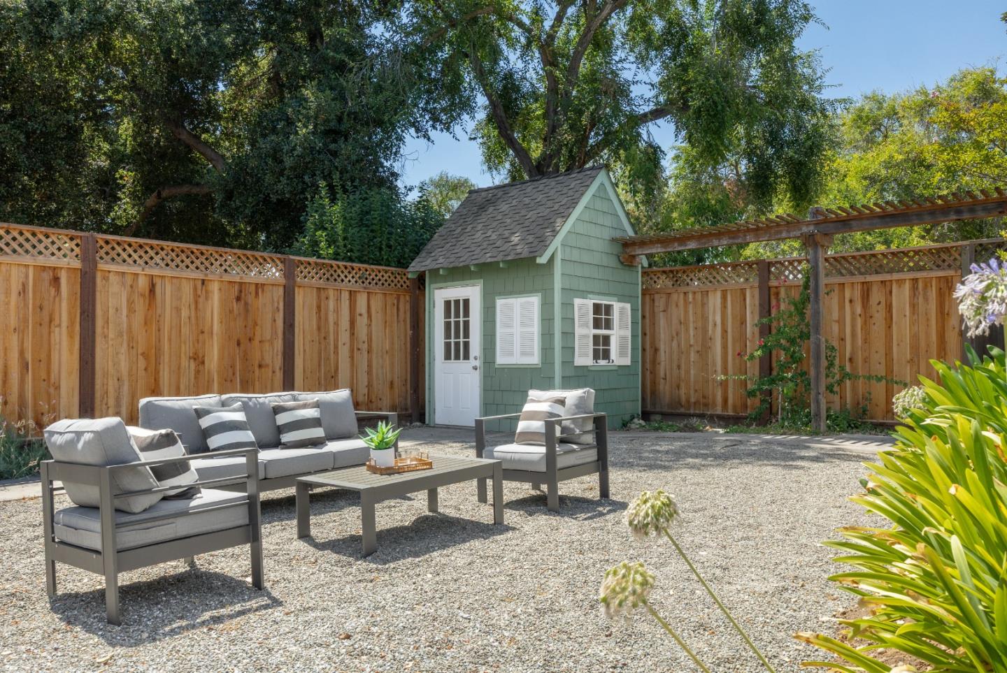 Detail Gallery Image 44 of 54 For 15571 Linda Ave, Los Gatos,  CA 95032 - 4 Beds | 2/1 Baths