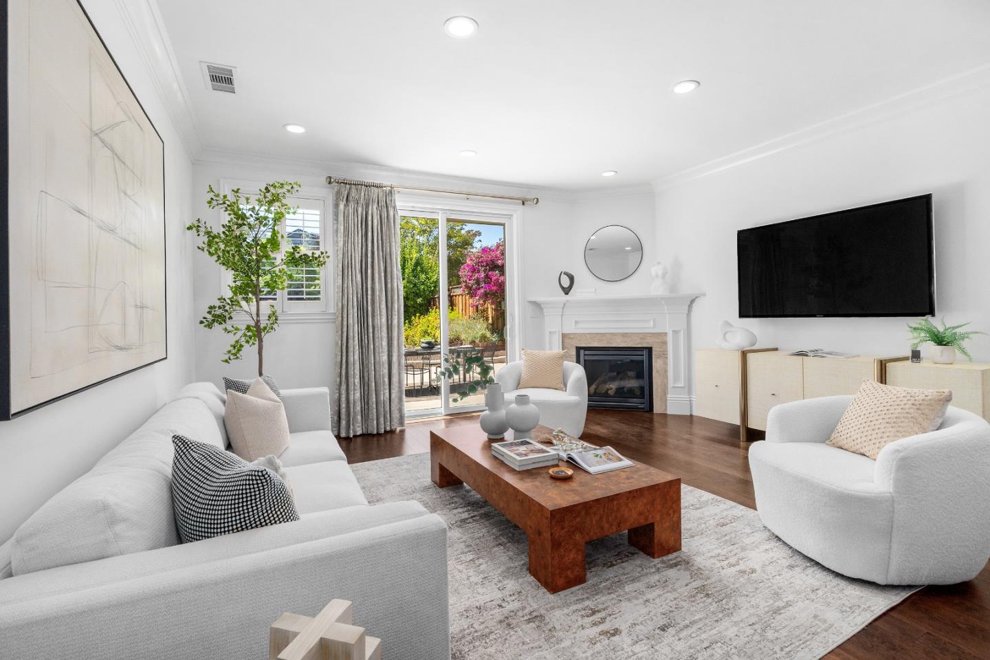 Detail Gallery Image 8 of 54 For 15571 Linda Ave, Los Gatos,  CA 95032 - 4 Beds | 2/1 Baths