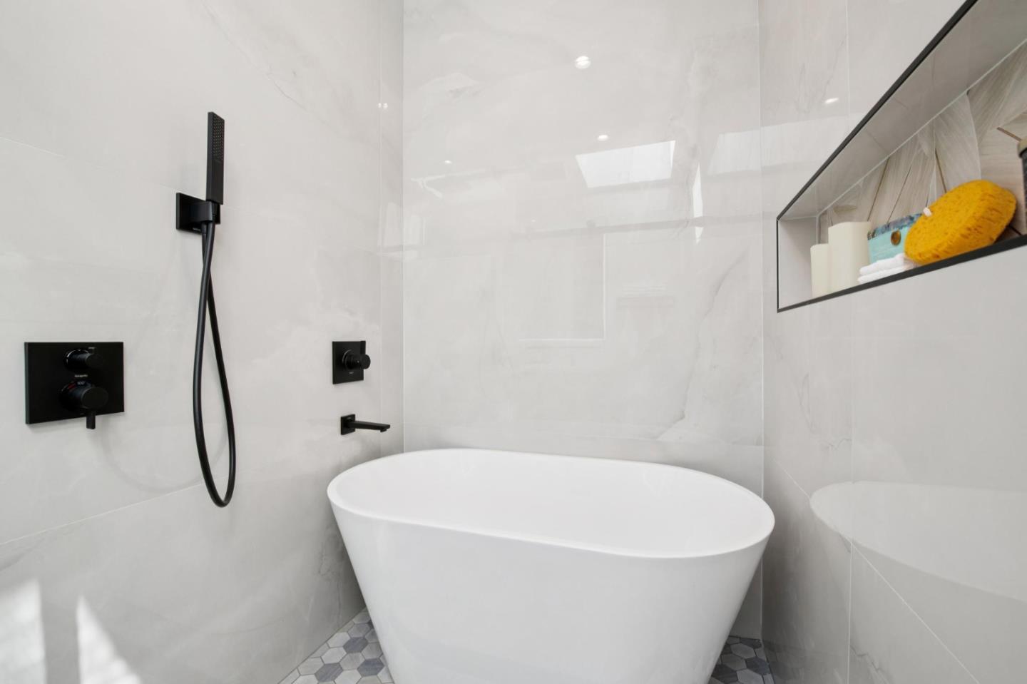 Detail Gallery Image 37 of 72 For 2363 31st Ave, San Francisco,  CA 94116 - 5 Beds | 4 Baths