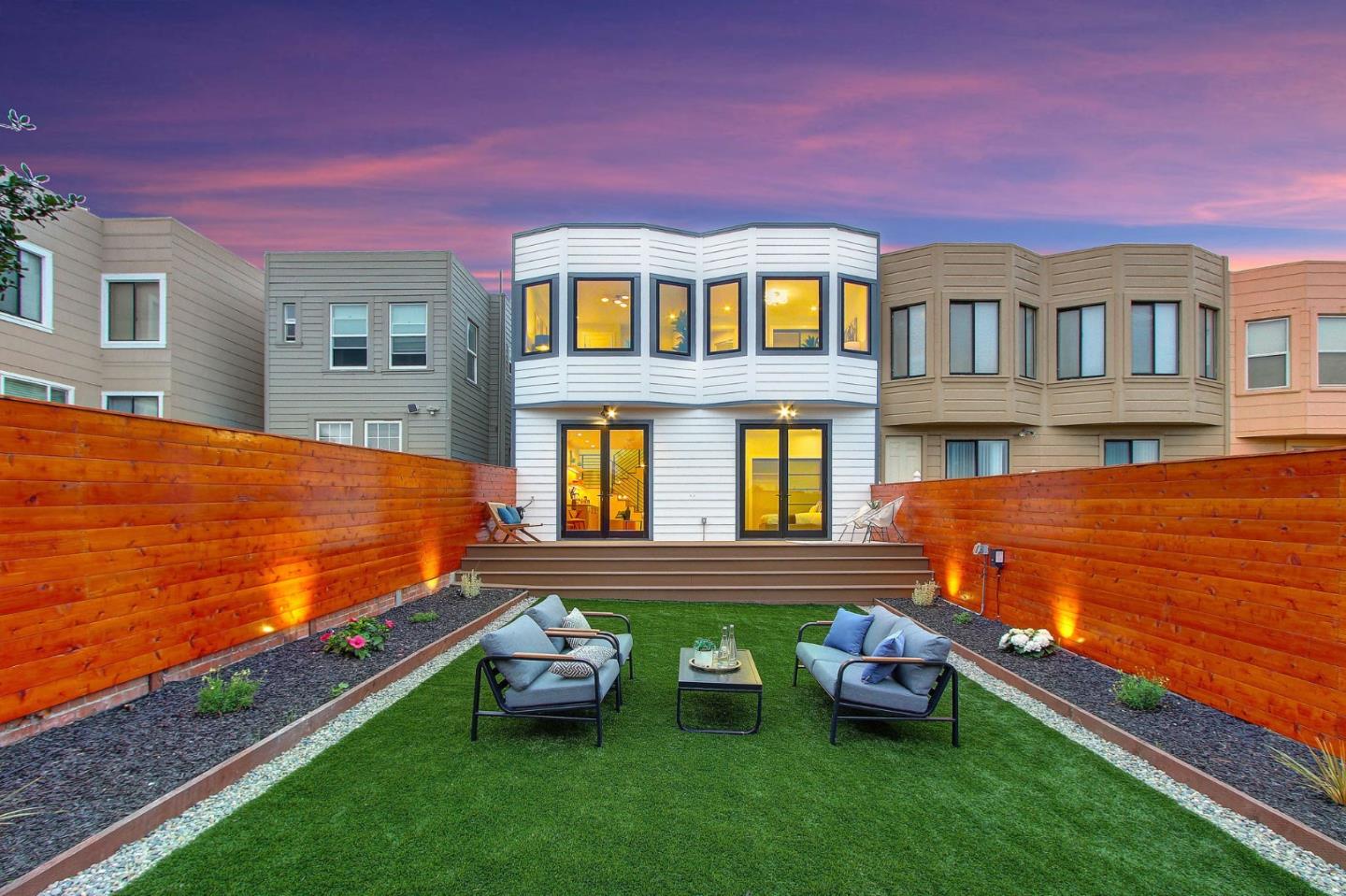 Detail Gallery Image 5 of 72 For 2363 31st Ave, San Francisco,  CA 94116 - 5 Beds | 4 Baths