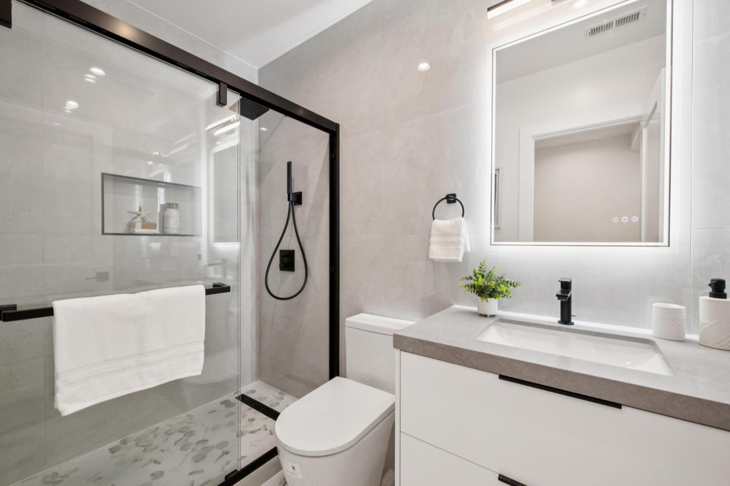 Detail Gallery Image 50 of 72 For 2363 31st Ave, San Francisco,  CA 94116 - 5 Beds | 4 Baths
