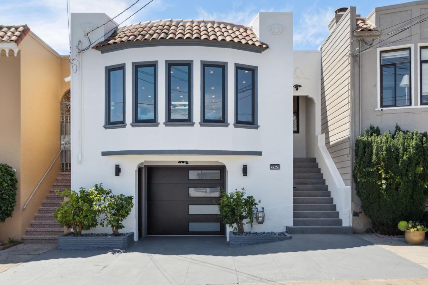 Detail Gallery Image 9 of 72 For 2363 31st Ave, San Francisco,  CA 94116 - 5 Beds | 4 Baths