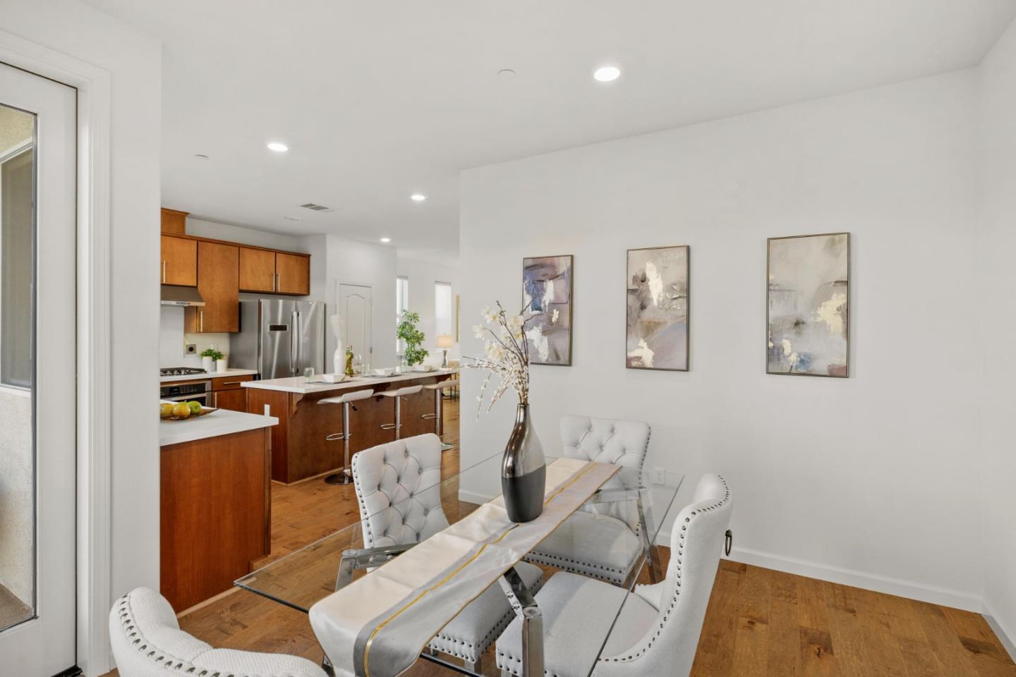 Detail Gallery Image 14 of 66 For 3005 Valley of Hearts Delight Pl, San Jose,  CA 95136 - 4 Beds | 3/1 Baths