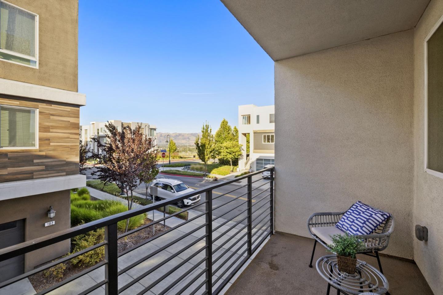 Detail Gallery Image 16 of 66 For 3005 Valley of Hearts Delight Pl, San Jose,  CA 95136 - 4 Beds | 3/1 Baths