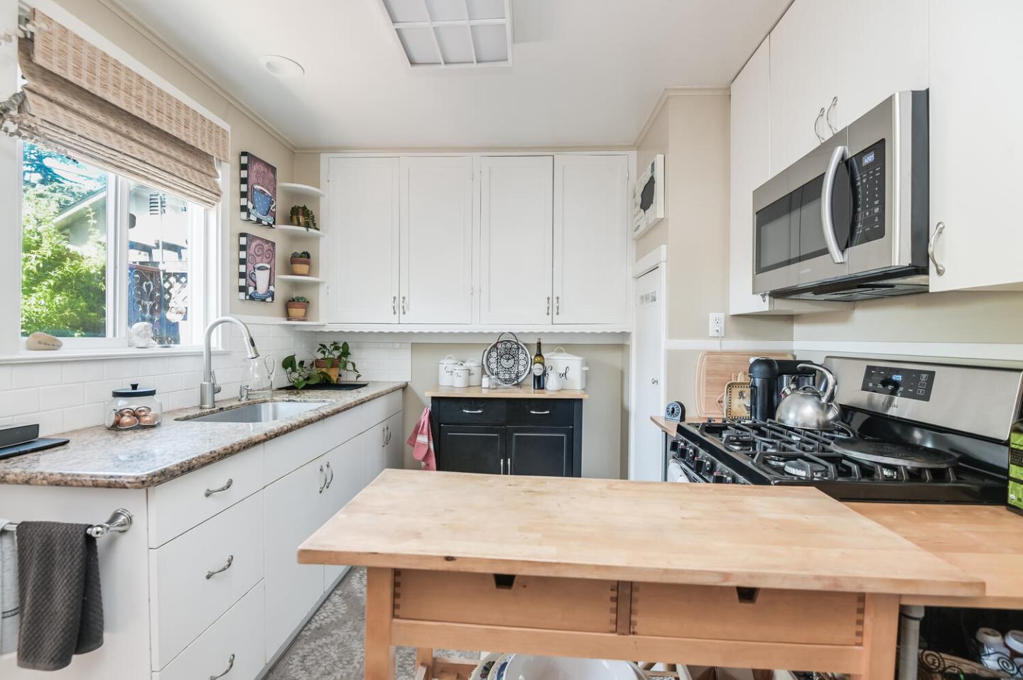 Detail Gallery Image 29 of 35 For 700 Howard Ave, Burlingame,  CA 94010 - 3 Beds | 1/1 Baths
