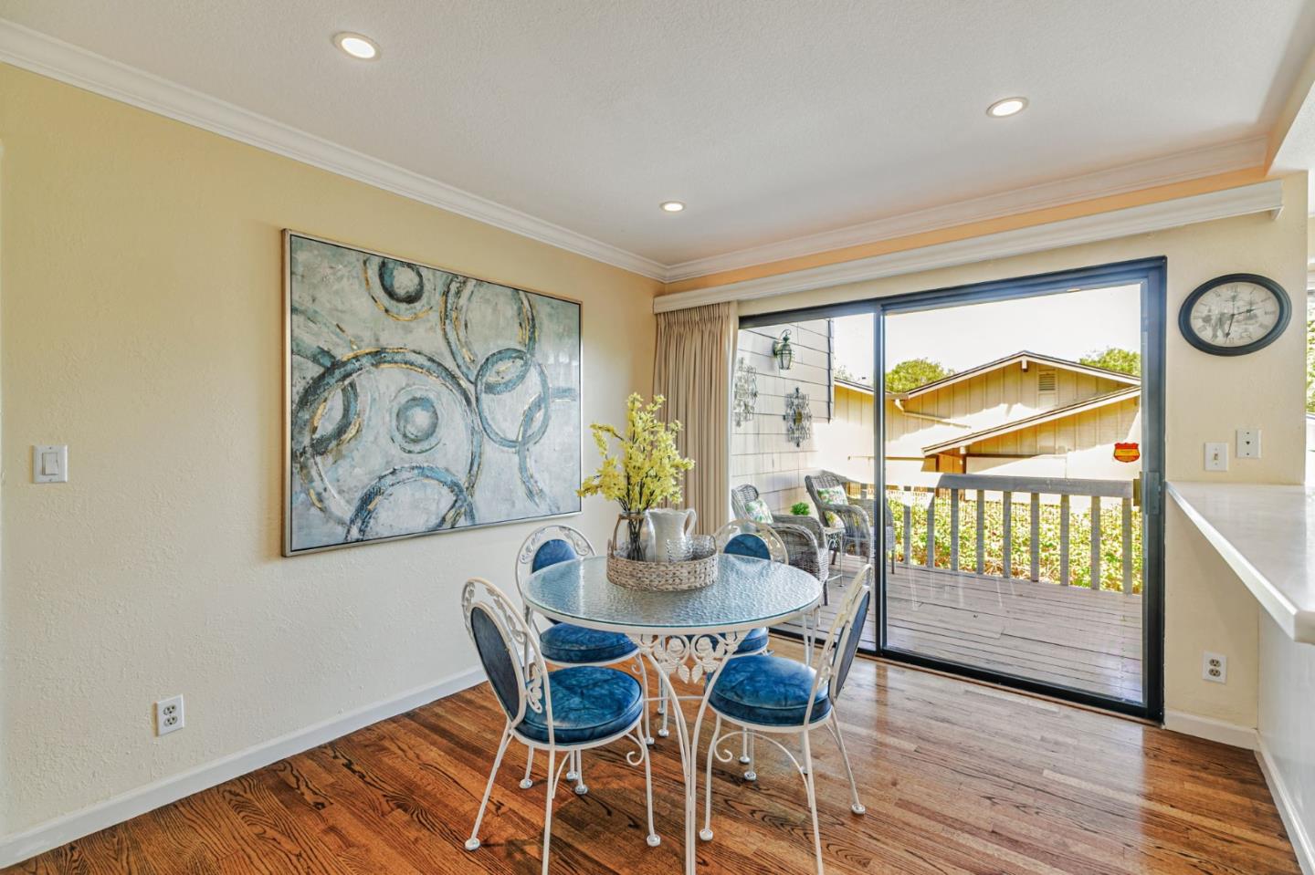 Detail Gallery Image 18 of 42 For 1350 Trinity Dr, Menlo Park,  CA 94025 - 3 Beds | 2/1 Baths