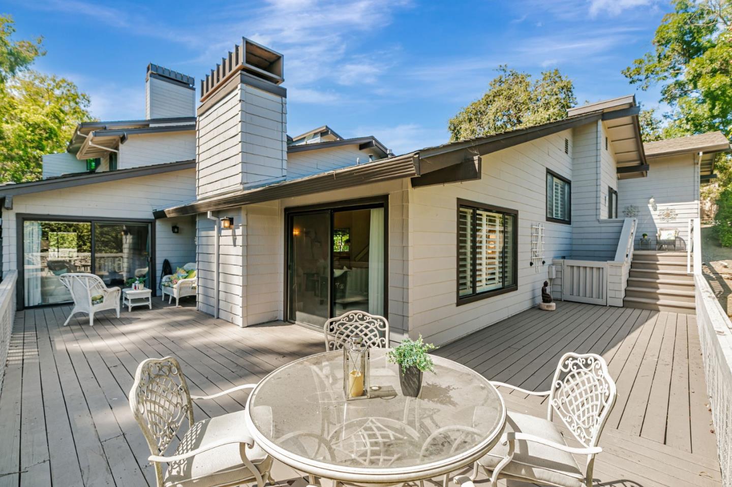 Detail Gallery Image 36 of 42 For 1350 Trinity Dr, Menlo Park,  CA 94025 - 3 Beds | 2/1 Baths