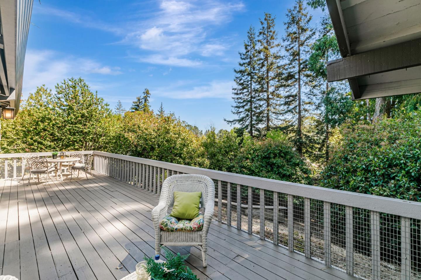 Detail Gallery Image 37 of 42 For 1350 Trinity Dr, Menlo Park,  CA 94025 - 3 Beds | 2/1 Baths
