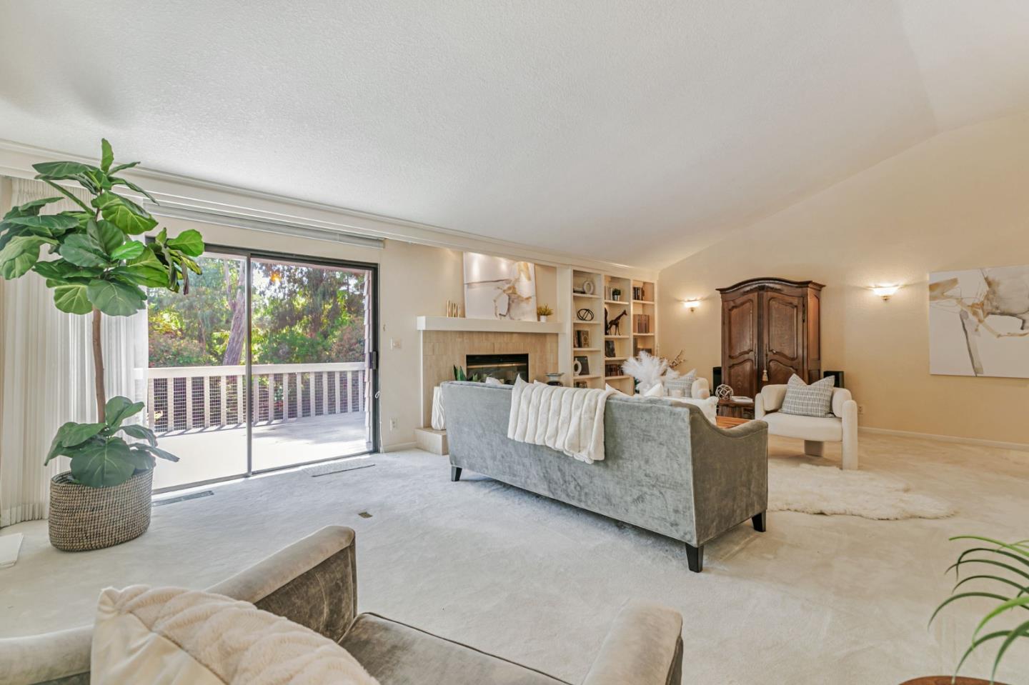 Detail Gallery Image 7 of 42 For 1350 Trinity Dr, Menlo Park,  CA 94025 - 3 Beds | 2/1 Baths