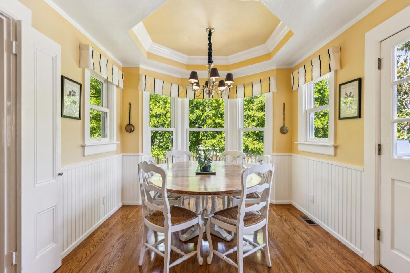 Detail Gallery Image 16 of 100 For 75 Alpine Ave, Los Gatos,  CA 95030 - 5 Beds | 3/2 Baths