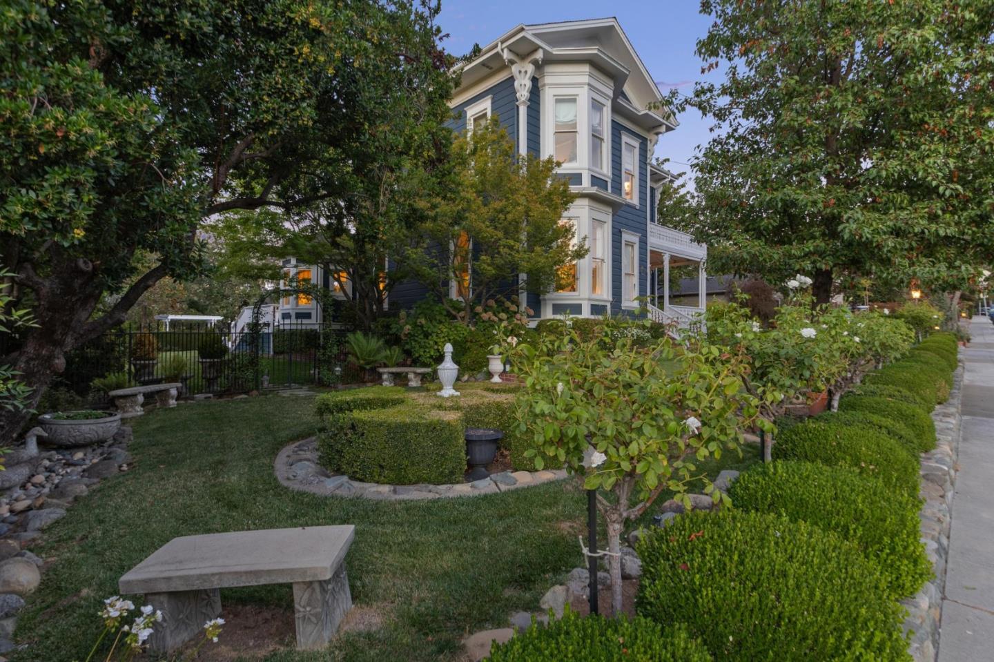 Detail Gallery Image 2 of 100 For 75 Alpine Ave, Los Gatos,  CA 95030 - 5 Beds | 3/2 Baths
