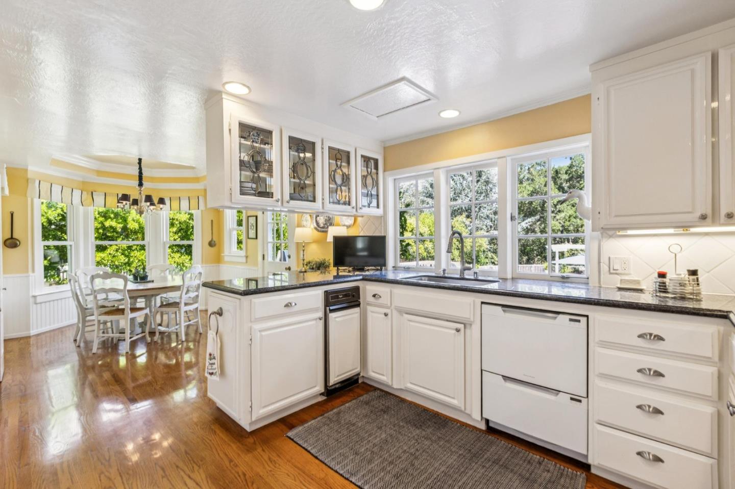Detail Gallery Image 21 of 100 For 75 Alpine Ave, Los Gatos,  CA 95030 - 5 Beds | 3/2 Baths
