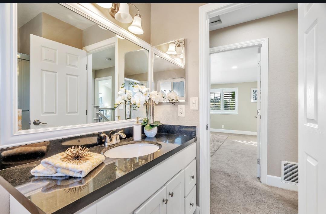 Detail Gallery Image 12 of 43 For 2017 Flintbury Ct, San Jose,  CA 95148 - 5 Beds | 3 Baths