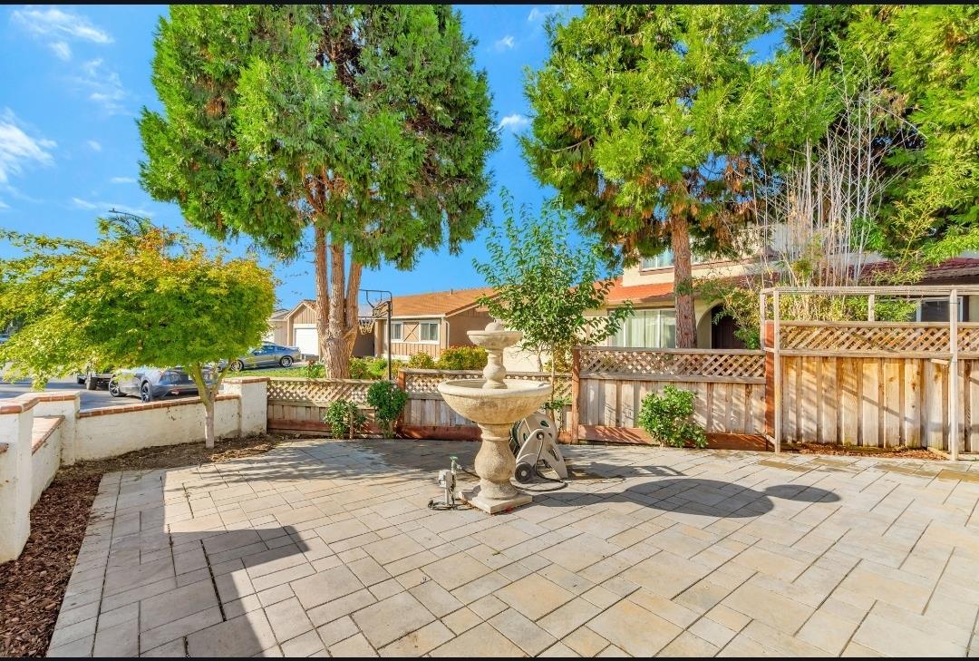 Detail Gallery Image 2 of 43 For 2017 Flintbury Ct, San Jose,  CA 95148 - 5 Beds | 3 Baths