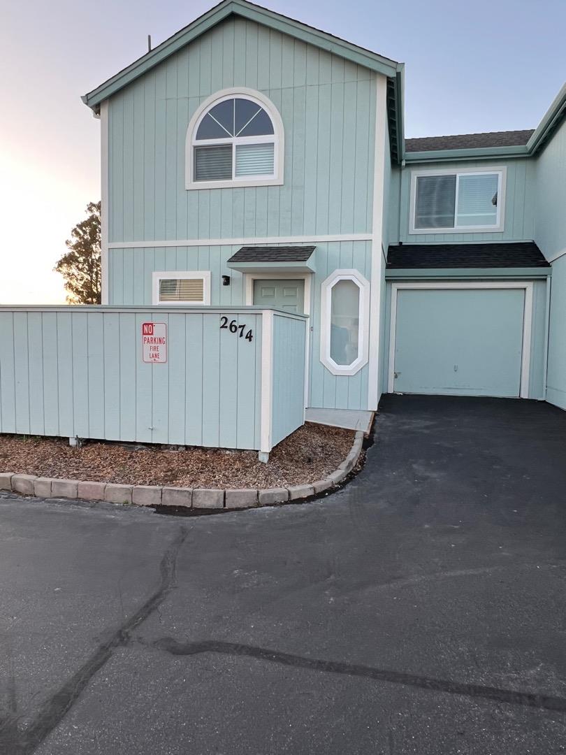 Detail Gallery Image 1 of 18 For 2674 Christine Oaks, Santa Cruz,  CA 95062 - 3 Beds | 1/1 Baths