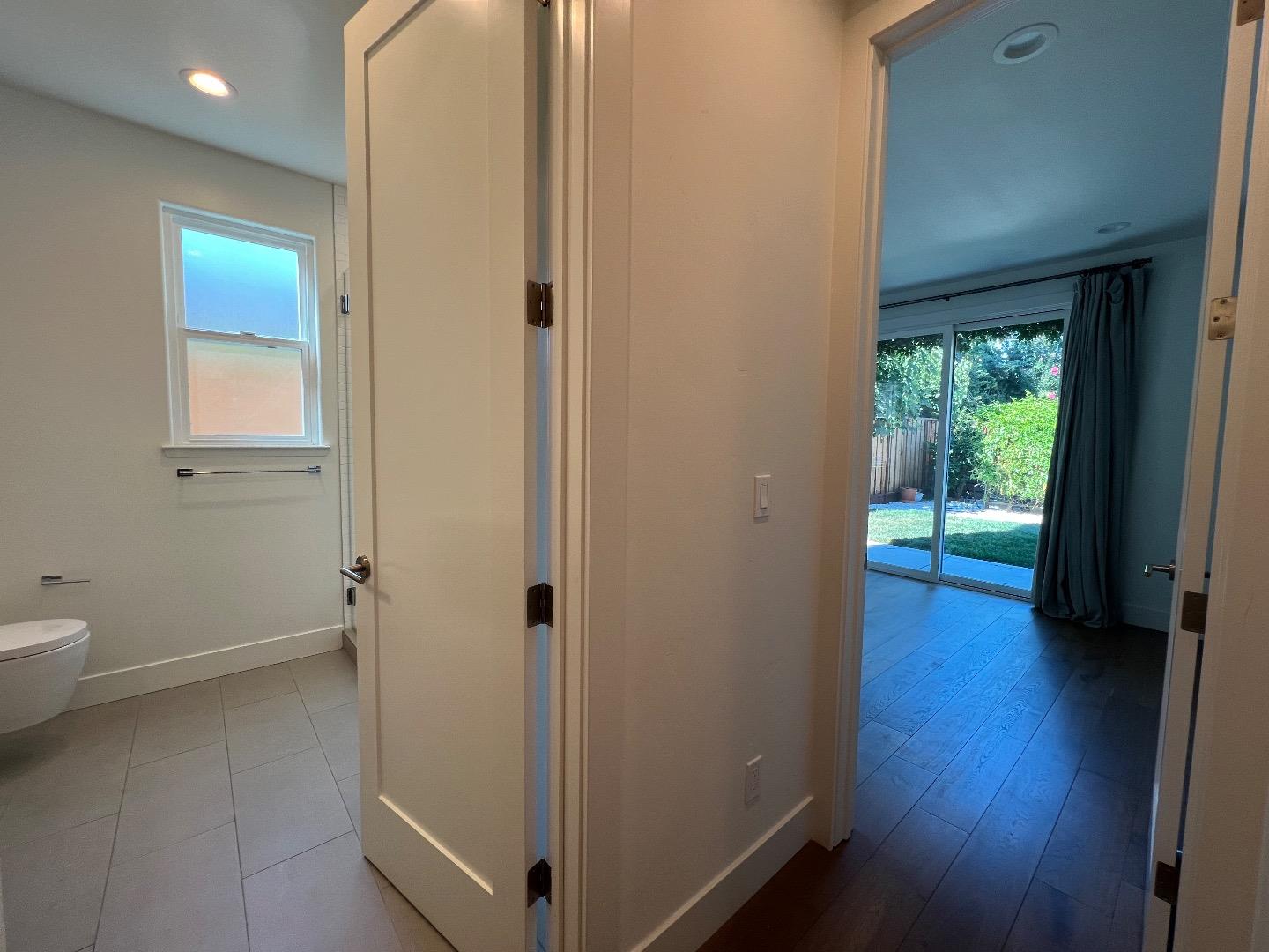 Detail Gallery Image 11 of 17 For 1934 Ellen Ave, San Jose,  CA 95125 - 3 Beds | 3 Baths