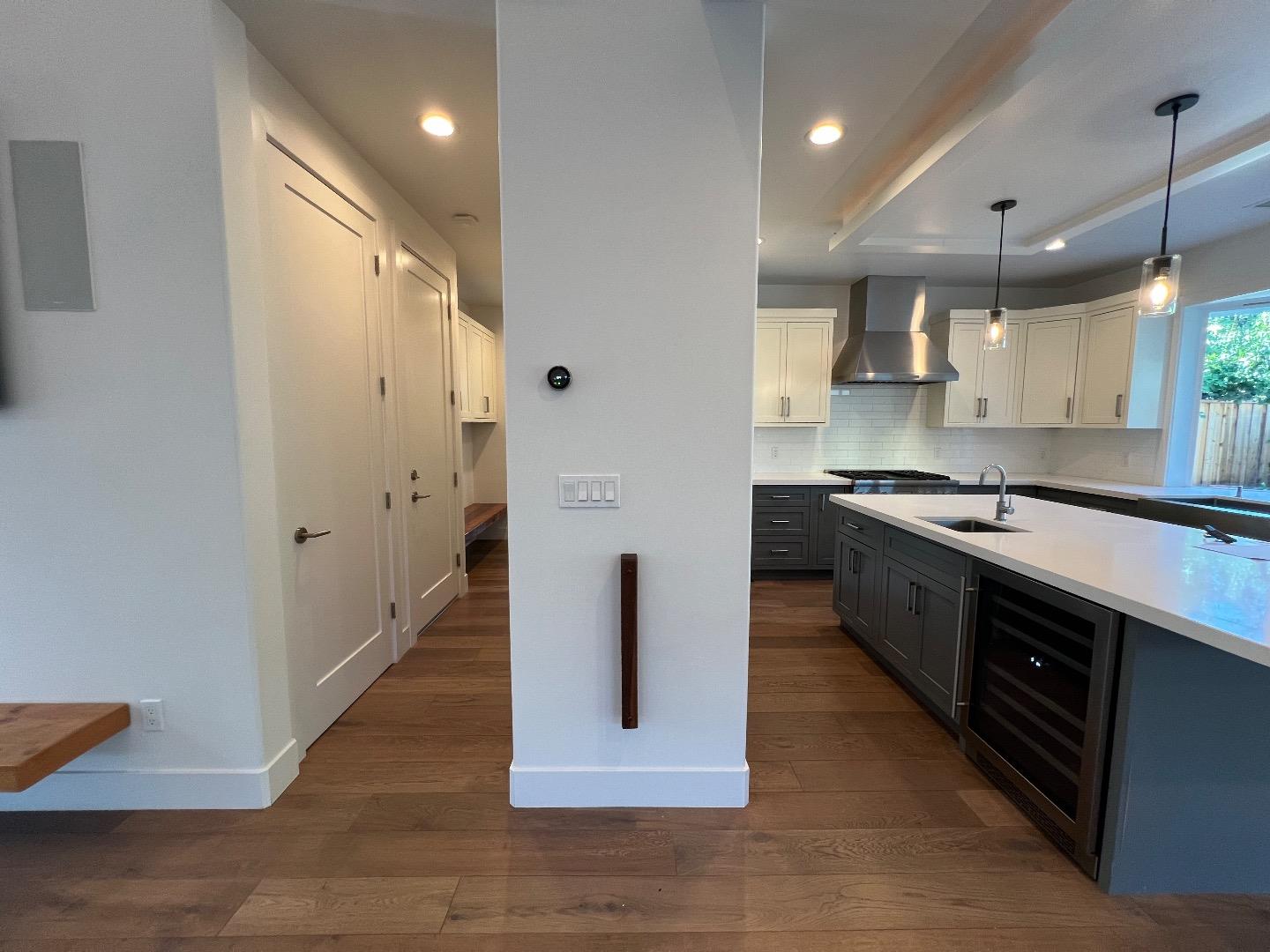 Detail Gallery Image 6 of 17 For 1934 Ellen Ave, San Jose,  CA 95125 - 3 Beds | 3 Baths