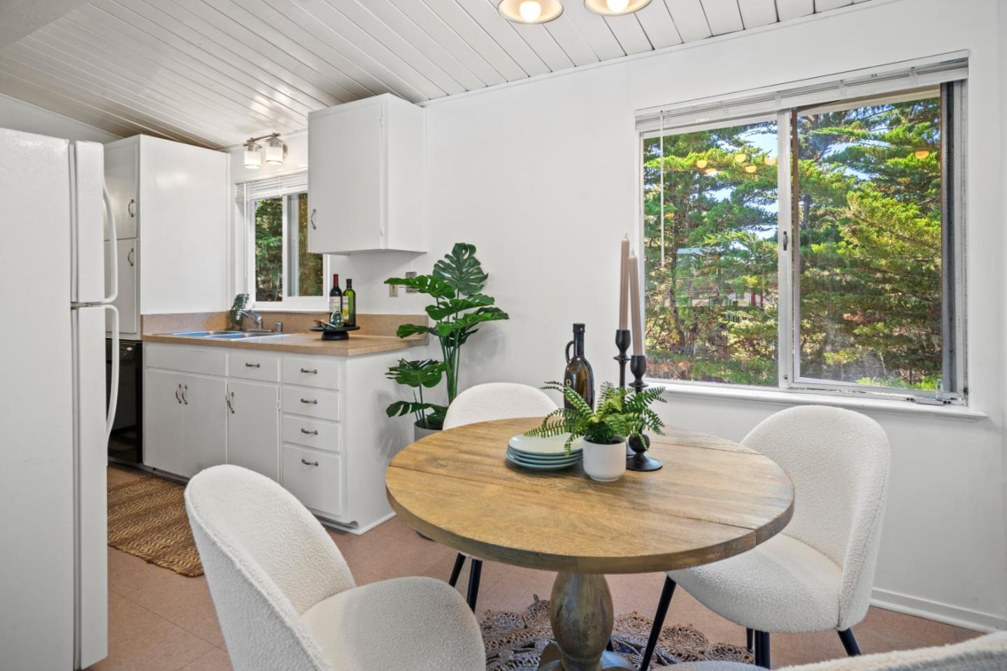 Detail Gallery Image 11 of 21 For 820 - 822 Cedar St, Pacific Grove,  CA 93950 - – Beds | – Baths