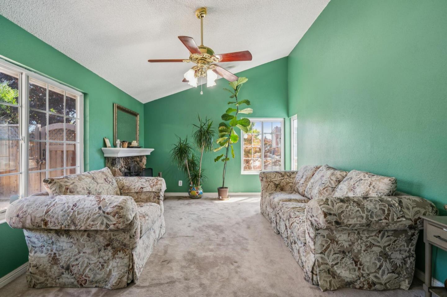 Detail Gallery Image 10 of 47 For 6251 Quartz Pl, Newark,  CA 94560 - 4 Beds | 2 Baths