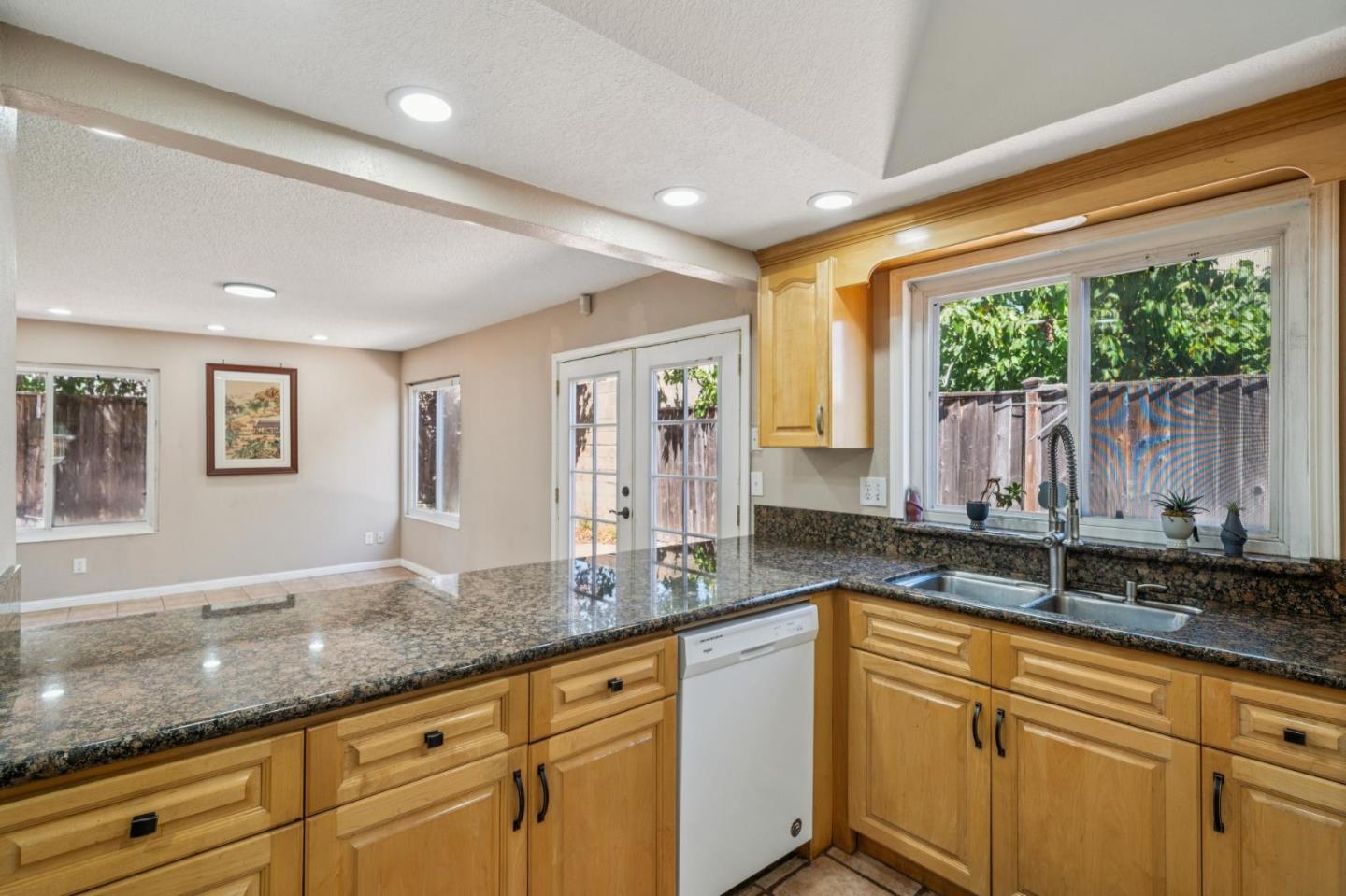 Detail Gallery Image 23 of 47 For 6251 Quartz Pl, Newark,  CA 94560 - 4 Beds | 2 Baths