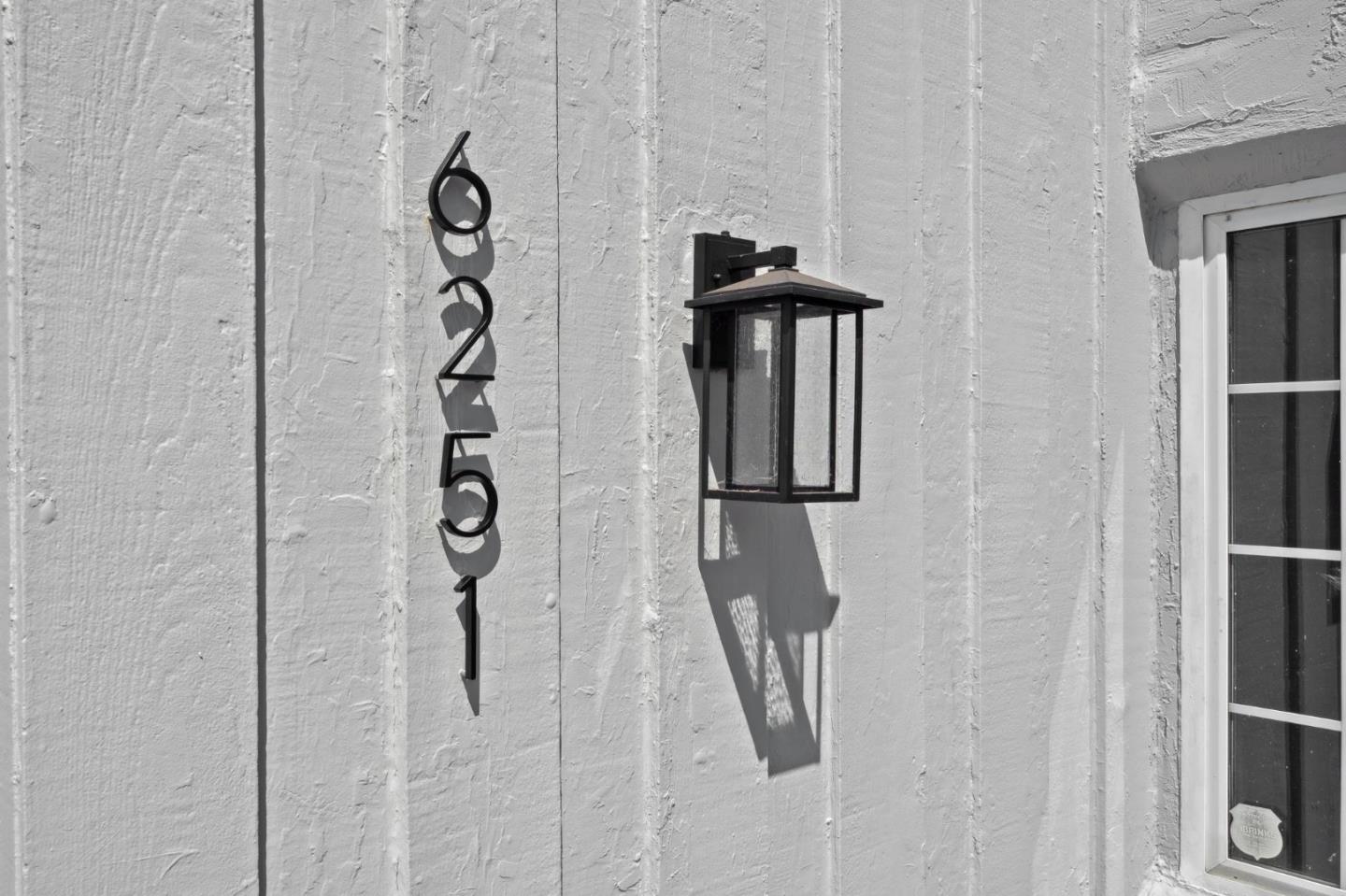 Detail Gallery Image 4 of 47 For 6251 Quartz Pl, Newark,  CA 94560 - 4 Beds | 2 Baths