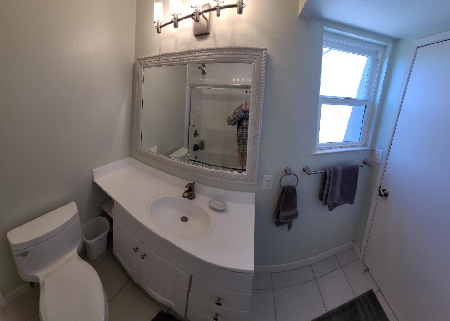 Detail Gallery Image 8 of 11 For 1309 Rosita Rd, Pacifica,  CA 94044 - 2 Beds | 1/1 Baths