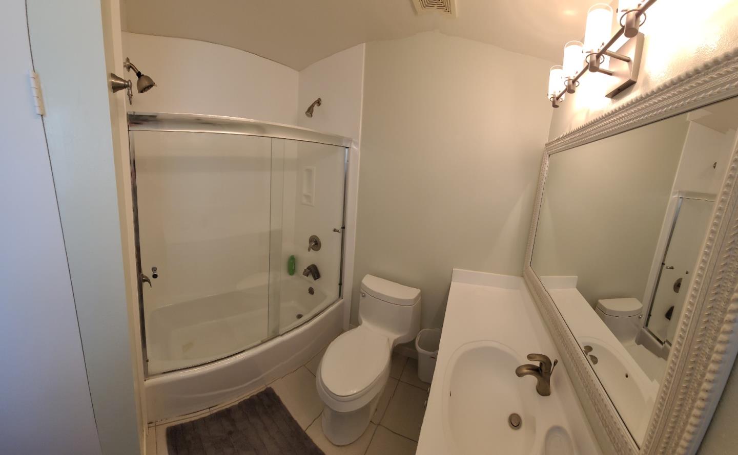 Detail Gallery Image 9 of 11 For 1309 Rosita Rd, Pacifica,  CA 94044 - 2 Beds | 1/1 Baths