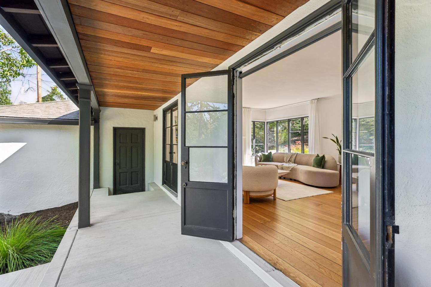 Detail Gallery Image 4 of 70 For 59 Davis Rd, Orinda,  CA 94563 - 3 Beds | 2 Baths