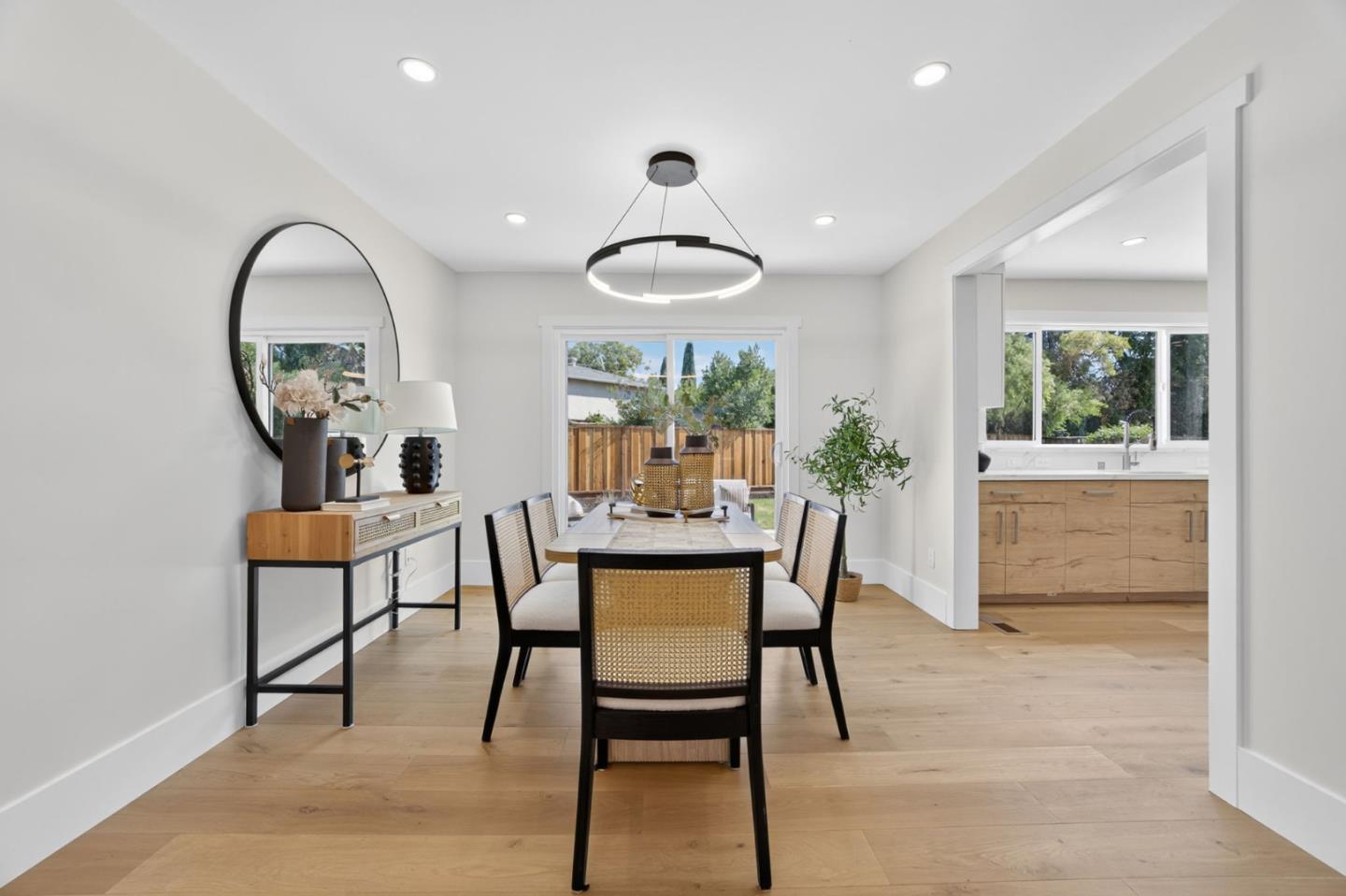 Detail Gallery Image 7 of 36 For 574 Churchill Park Dr, San Jose,  CA 95136 - 5 Beds | 3 Baths