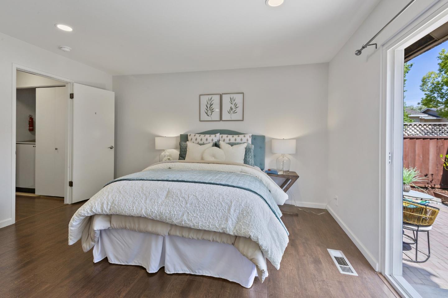 Detail Gallery Image 13 of 68 For 10063 Long Oak Ln, Cupertino,  CA 95014 - 2 Beds | 2 Baths