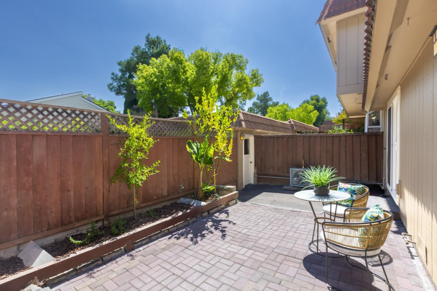 Detail Gallery Image 19 of 68 For 10063 Long Oak Ln, Cupertino,  CA 95014 - 2 Beds | 2 Baths