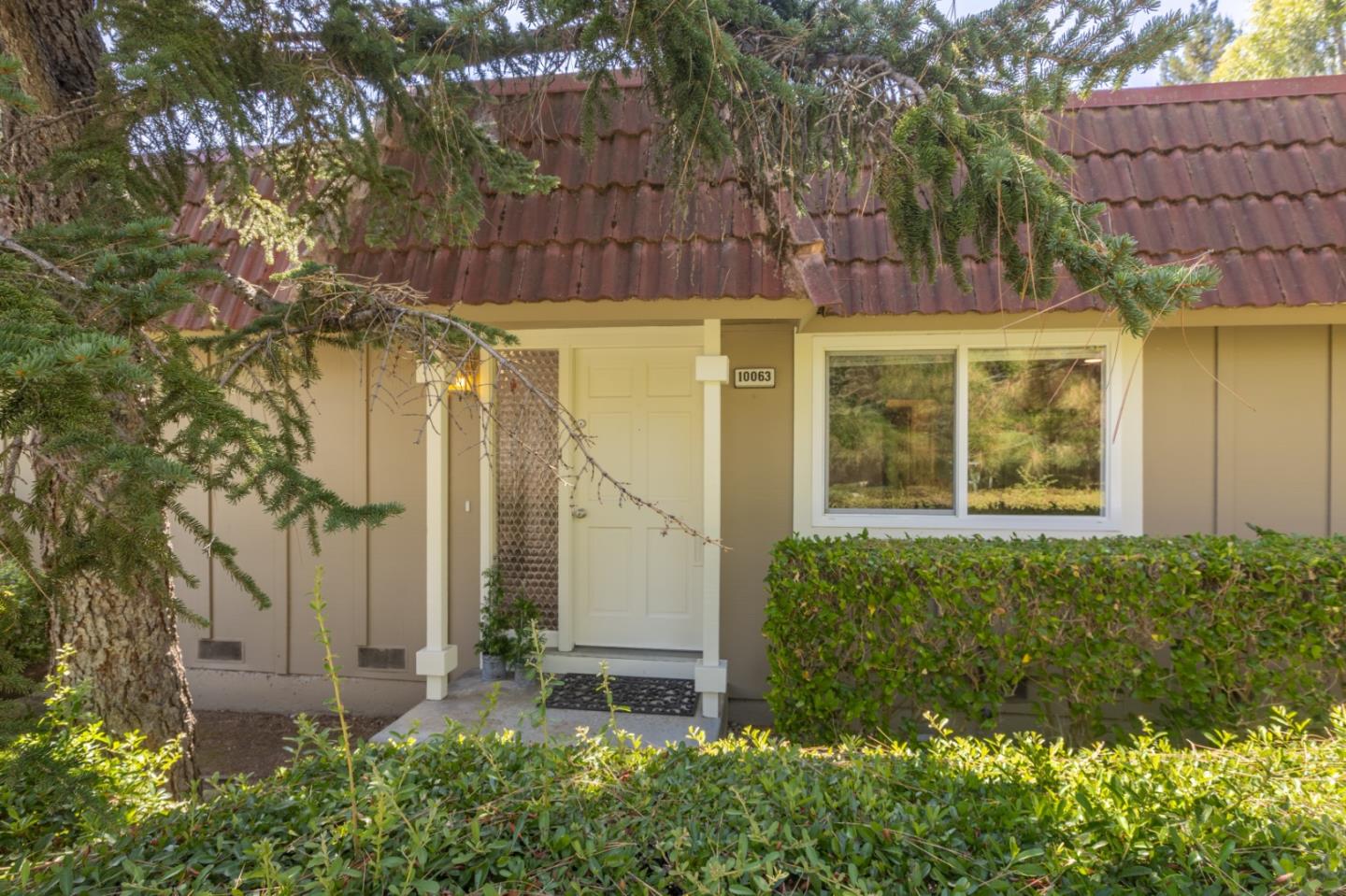Detail Gallery Image 28 of 68 For 10063 Long Oak Ln, Cupertino,  CA 95014 - 2 Beds | 2 Baths