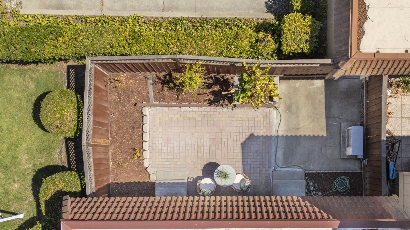 Detail Gallery Image 39 of 68 For 10063 Long Oak Ln, Cupertino,  CA 95014 - 2 Beds | 2 Baths