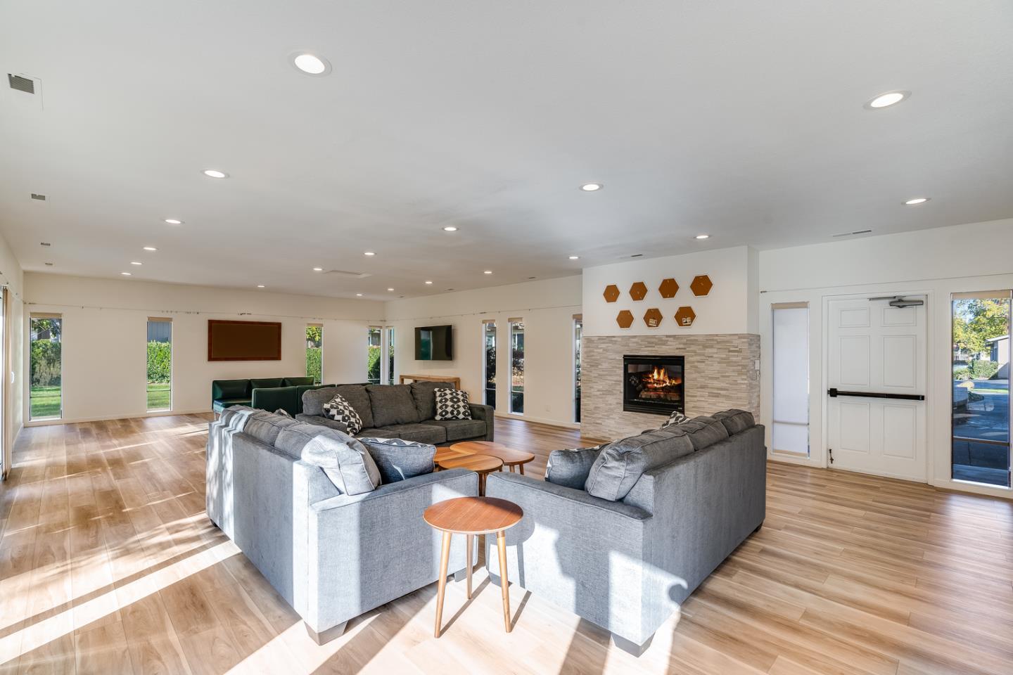 Detail Gallery Image 48 of 68 For 10063 Long Oak Ln, Cupertino,  CA 95014 - 2 Beds | 2 Baths