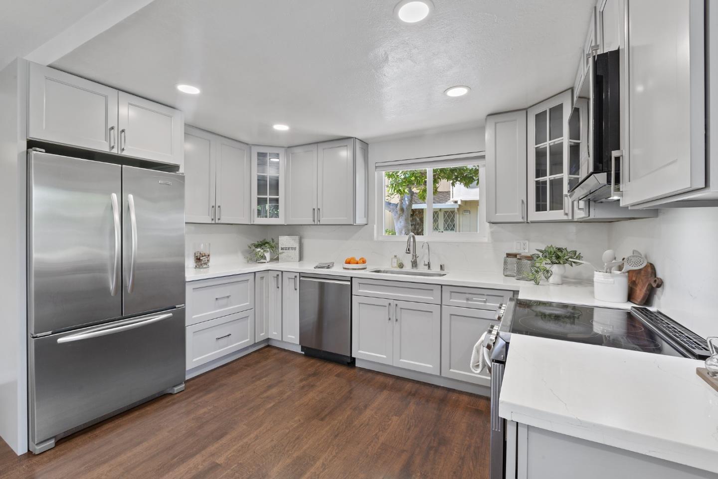 Detail Gallery Image 6 of 68 For 10063 Long Oak Ln, Cupertino,  CA 95014 - 2 Beds | 2 Baths