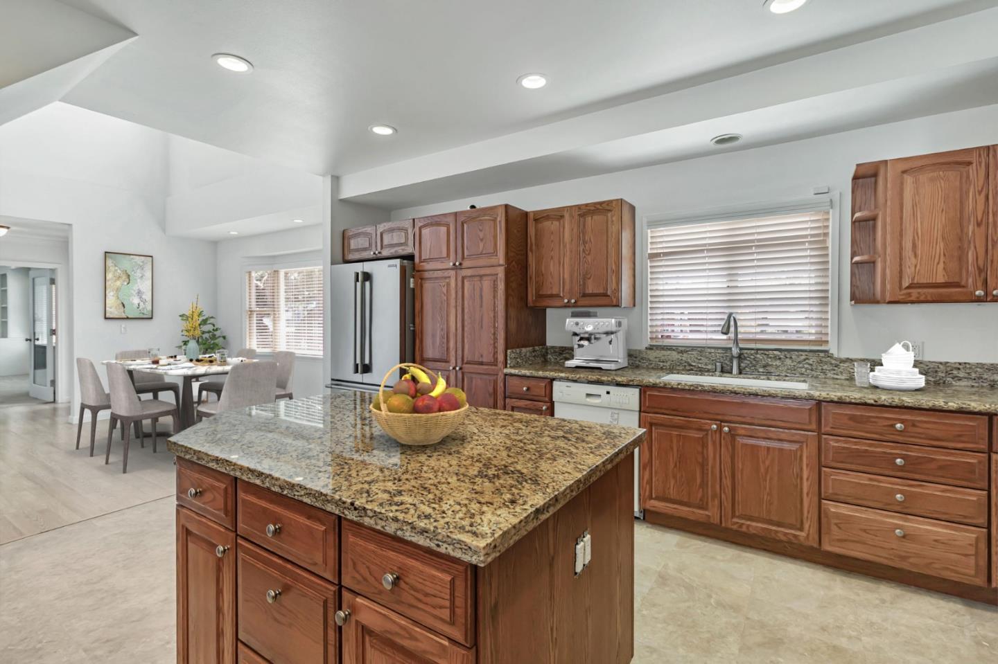 Detail Gallery Image 10 of 73 For 415 Kelly Ave, Half Moon Bay,  CA 94019 - 3 Beds | 2/1 Baths