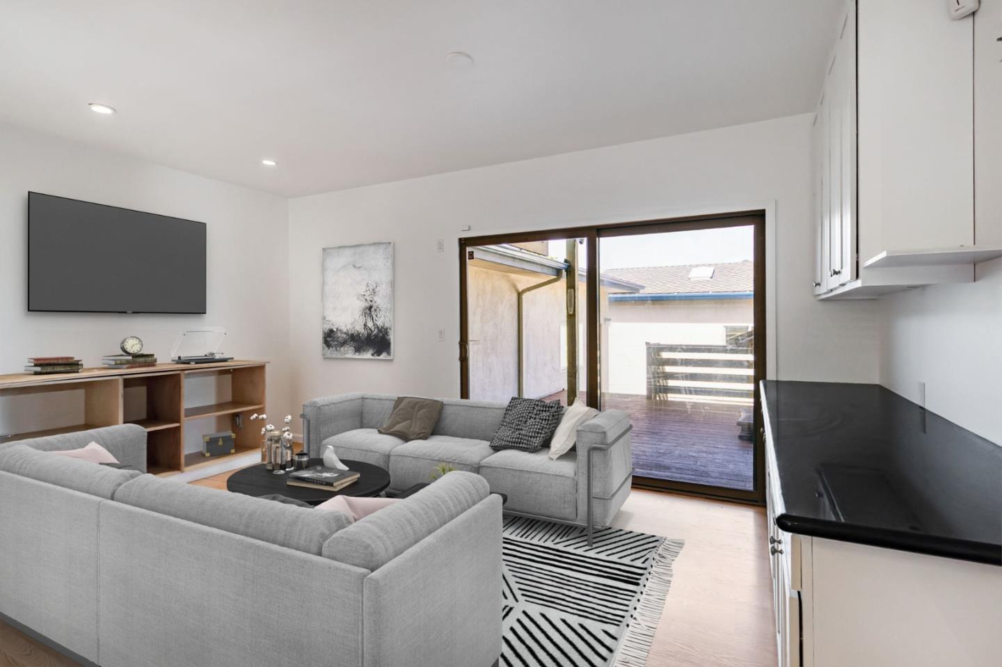 Detail Gallery Image 11 of 73 For 415 Kelly Ave, Half Moon Bay,  CA 94019 - 3 Beds | 2/1 Baths
