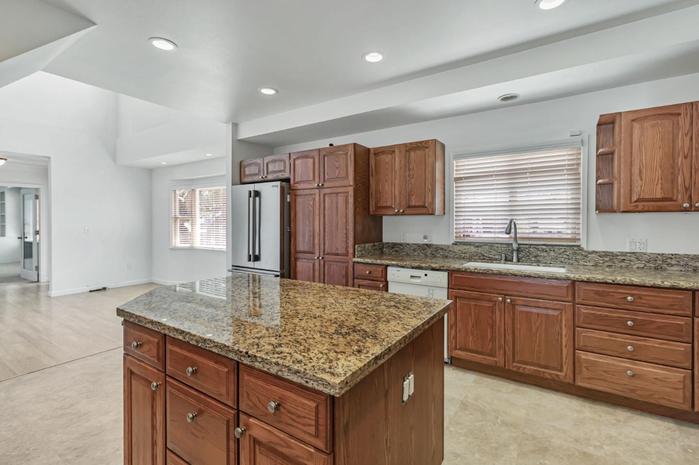 Detail Gallery Image 61 of 73 For 415 Kelly Ave, Half Moon Bay,  CA 94019 - 3 Beds | 2/1 Baths