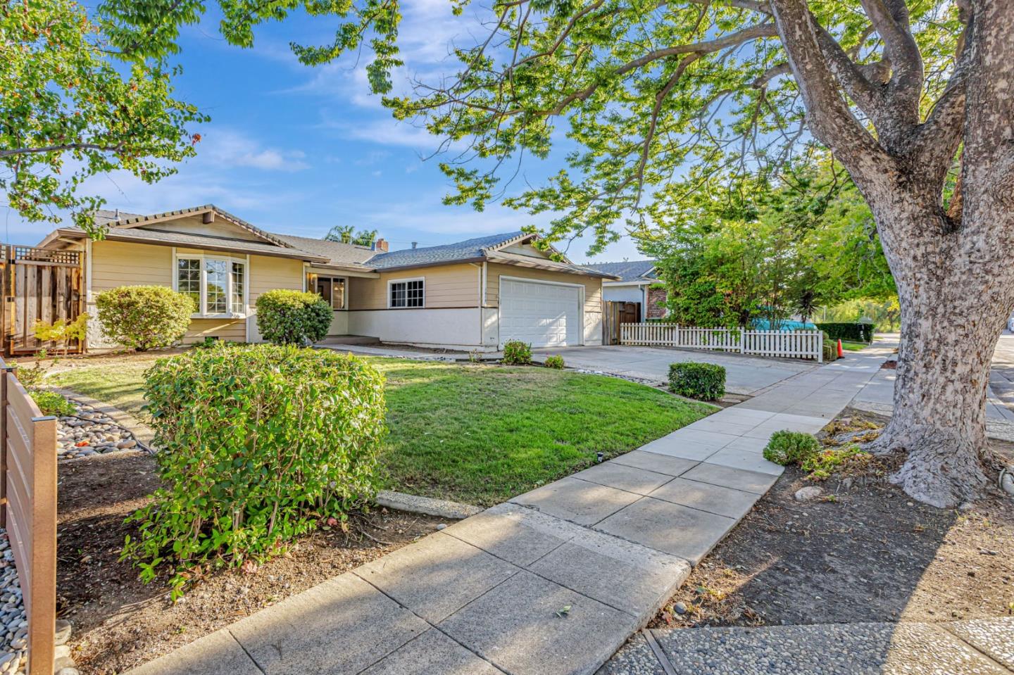 Detail Gallery Image 6 of 42 For 1610 Willowbrook Dr, San Jose,  CA 95118 - 3 Beds | 2 Baths