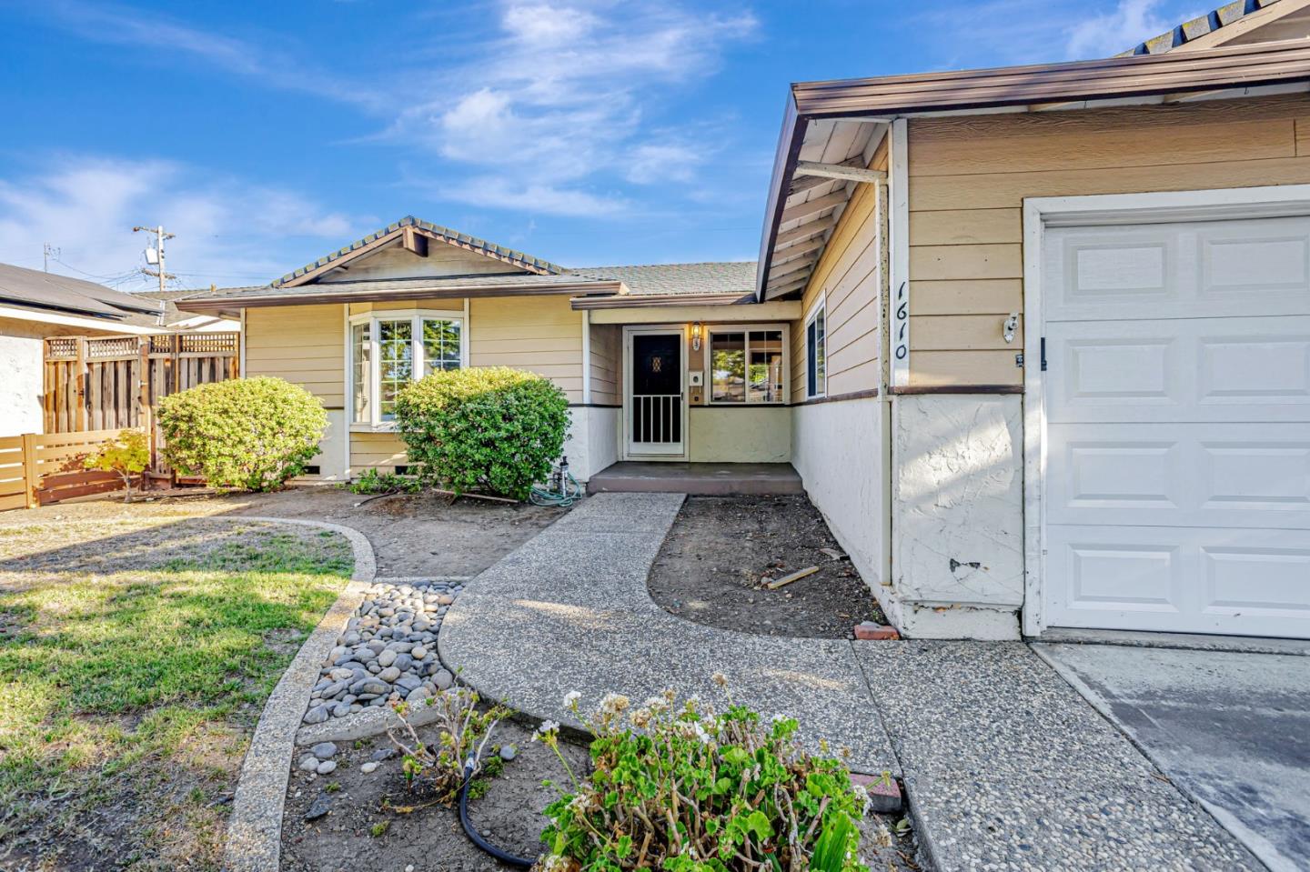 Detail Gallery Image 9 of 42 For 1610 Willowbrook Dr, San Jose,  CA 95118 - 3 Beds | 2 Baths
