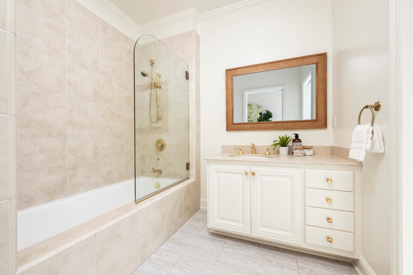 Detail Gallery Image 23 of 38 For 1701 Francis Ct, Belmont,  CA 94002 - 3 Beds | 2 Baths