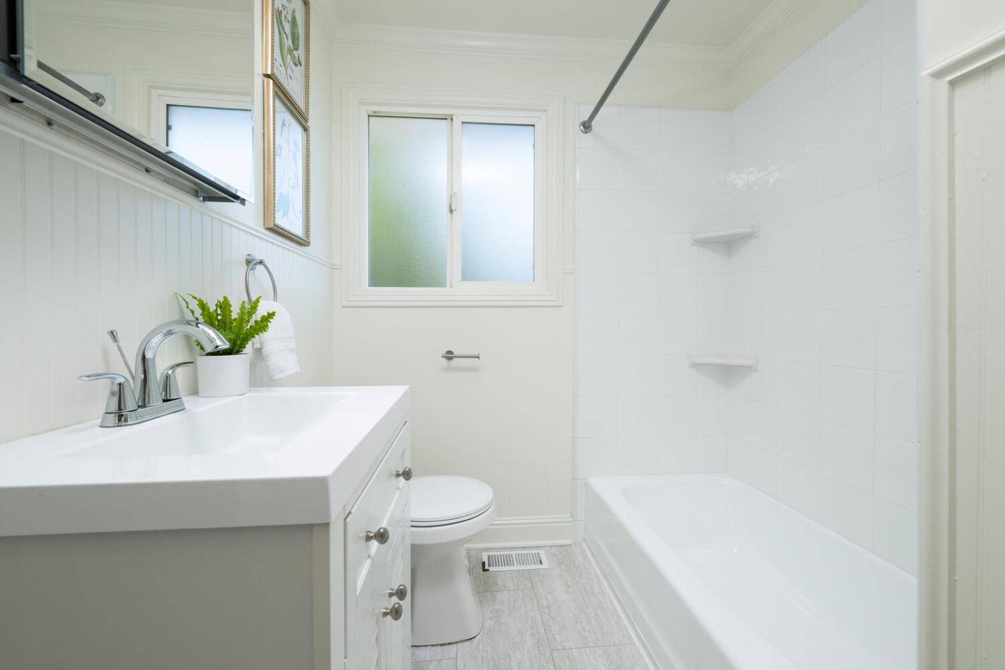 Detail Gallery Image 26 of 38 For 1701 Francis Ct, Belmont,  CA 94002 - 3 Beds | 2 Baths