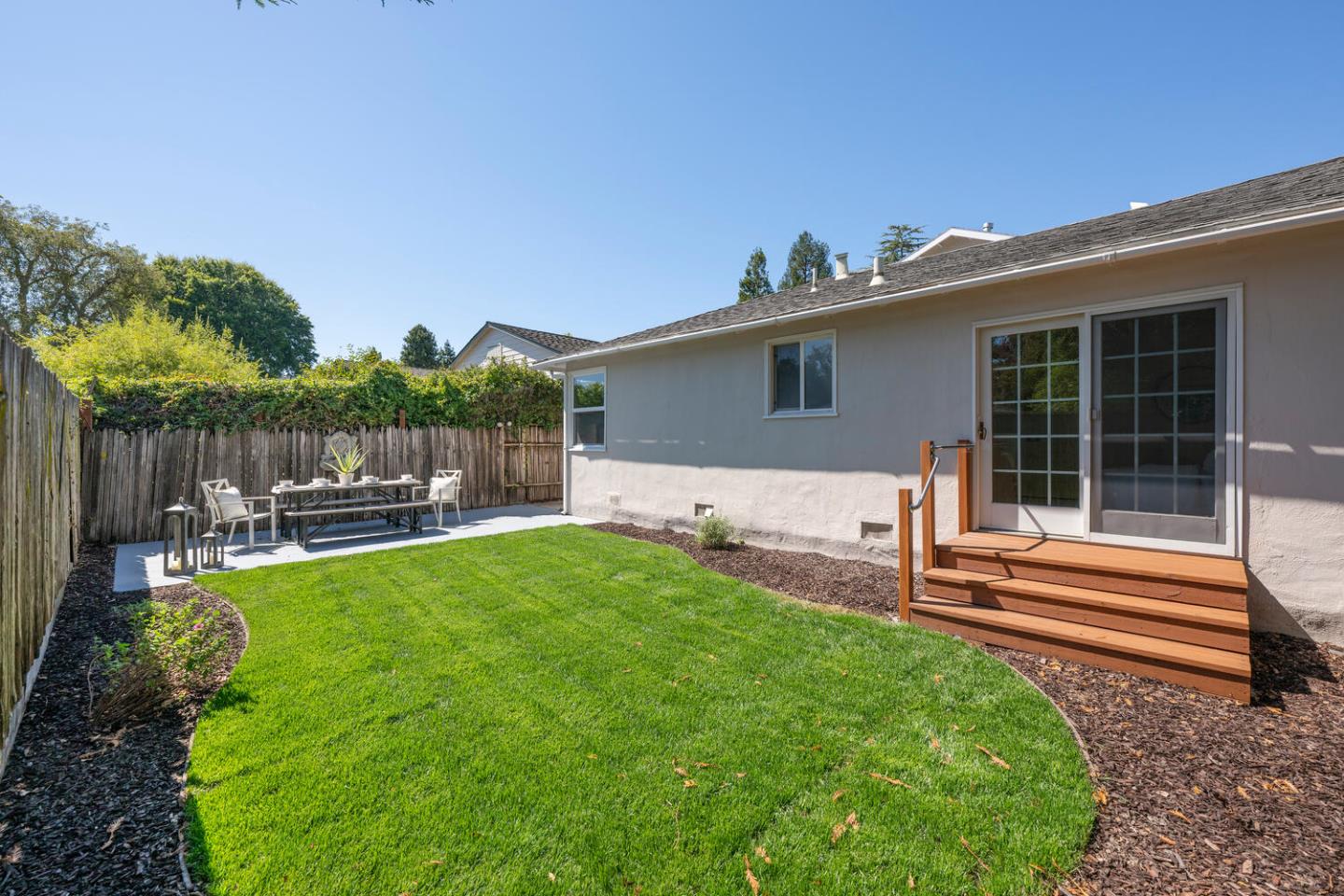 Detail Gallery Image 31 of 38 For 1701 Francis Ct, Belmont,  CA 94002 - 3 Beds | 2 Baths
