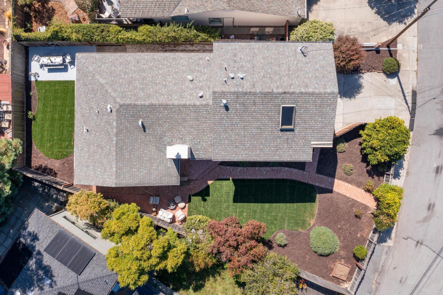 Detail Gallery Image 34 of 38 For 1701 Francis Ct, Belmont,  CA 94002 - 3 Beds | 2 Baths