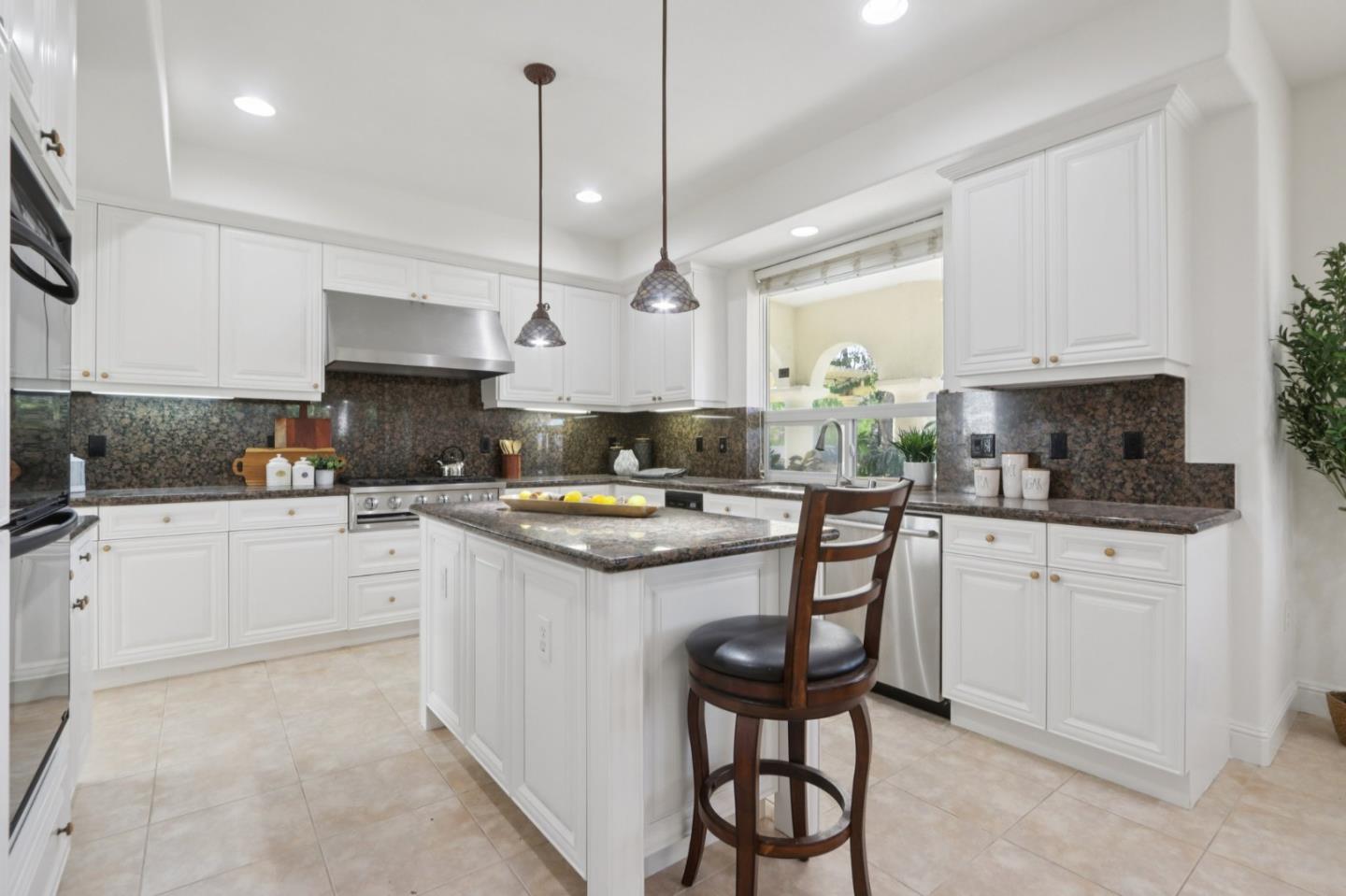 Detail Gallery Image 11 of 112 For 2180 Bellington Ct, San Jose,  CA 95138 - 5 Beds | 3/1 Baths